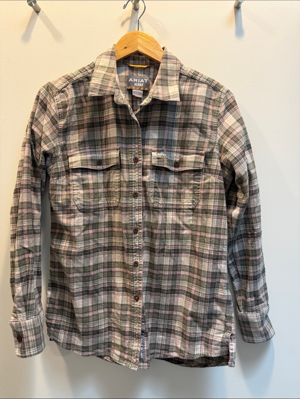 ARIAT Rebar Flannel Plaid Shirt medium